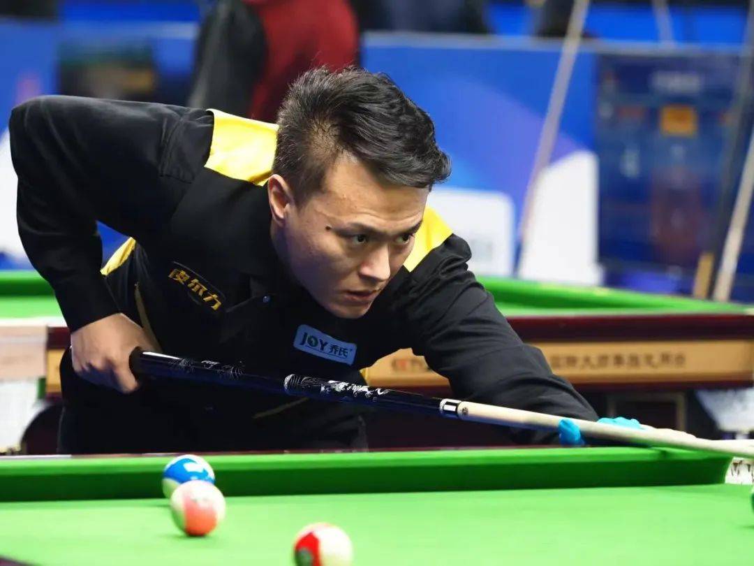 相比之下 相比之下