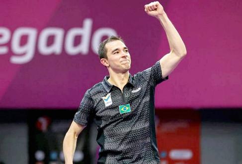 竞相追逐着 竞相追逐着